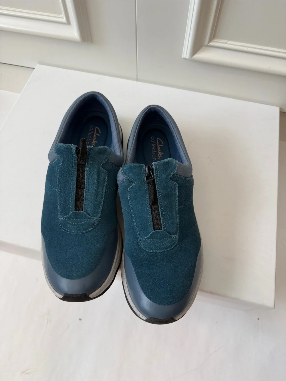Clarks Teal Zip-Front Suede Women’s Sneakers